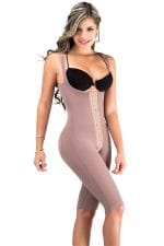 Faja postparto hasta la rodilla con cierre de 3 filas de broches y sistema levanta cola