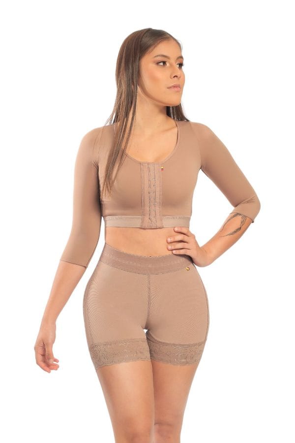 Short levanta cola